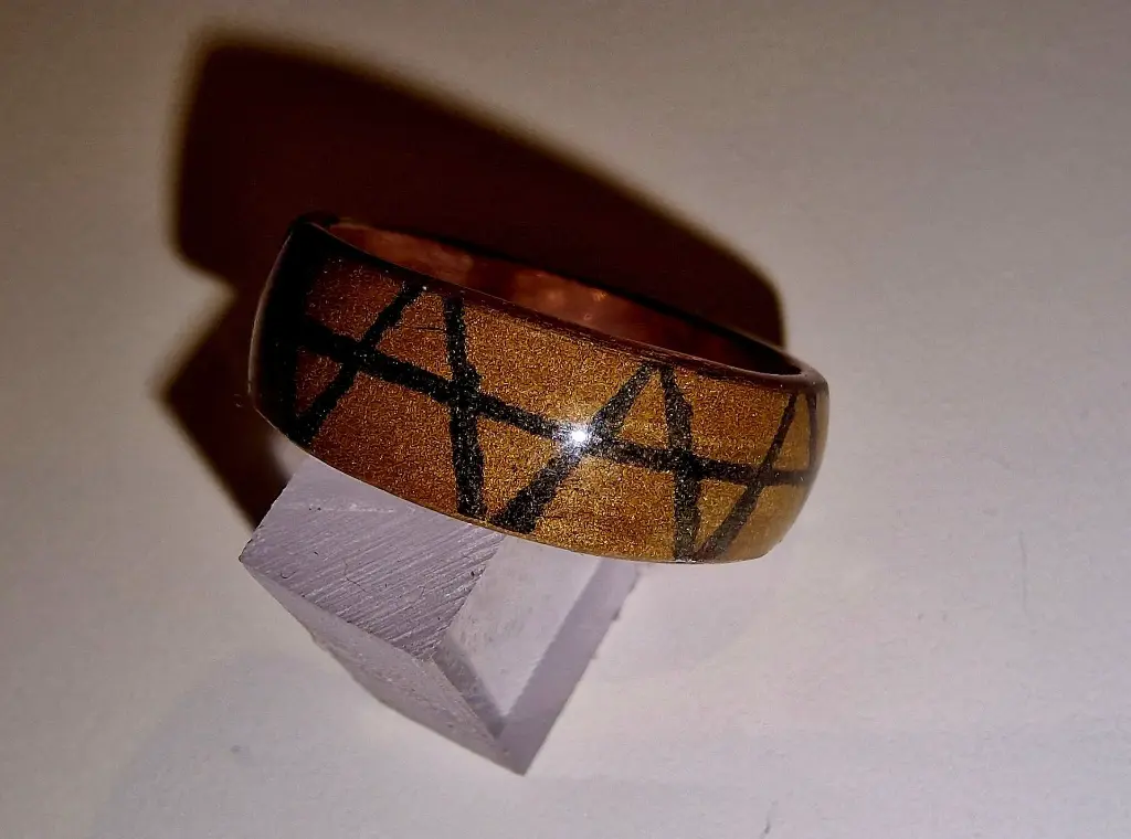 zaaez-bague-couleur-or-002.webp